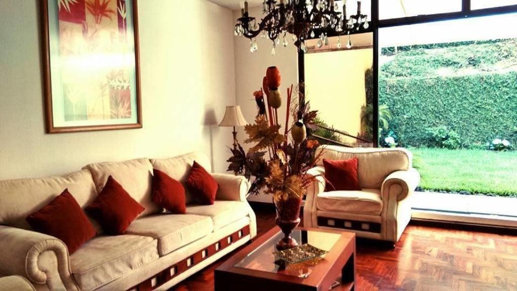 Hotel Casa Blanca Inn Гватемала Экстерьер фото